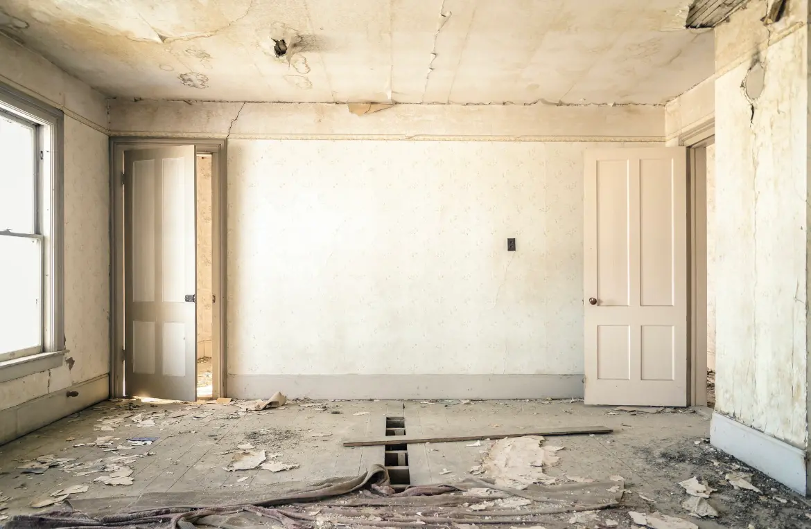 Waste disposal crew managing a cleanout project in Ballston